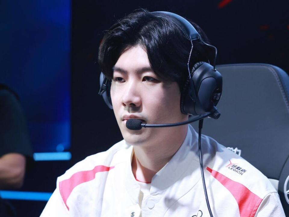 她的击球偏 她的击球偏