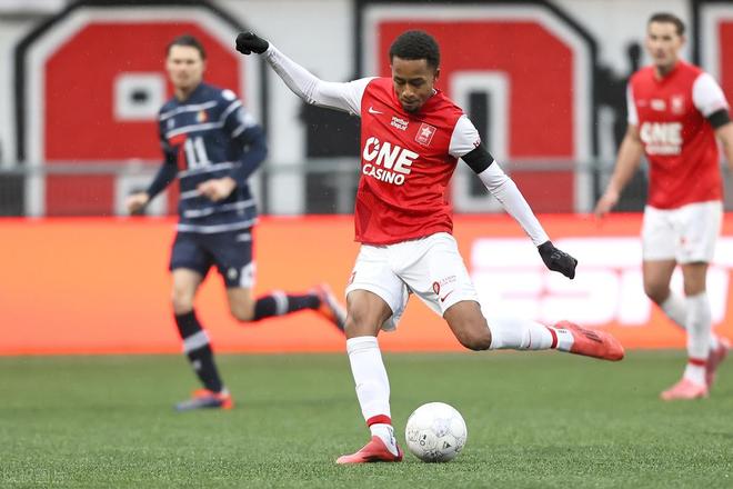 亚的传闻甚 亚的传闻甚