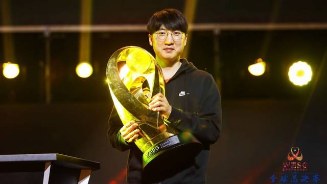 更偏新闻稿 更偏新闻稿